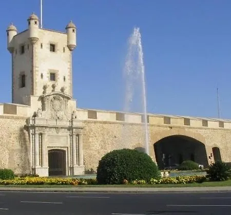 No 14 Cádiz